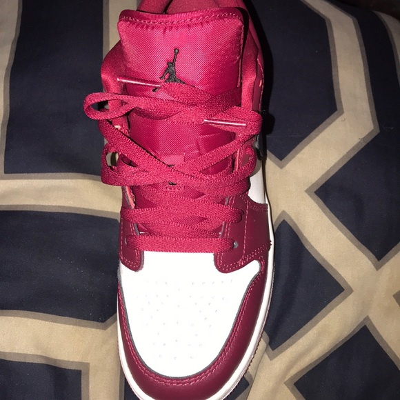 Shoes - Picture 3 of 4